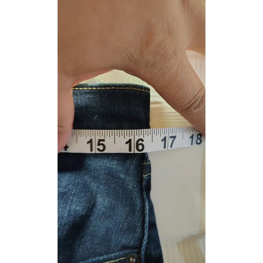 Levi Size 30 Dark Wash Denim Bermuda Shorts‎